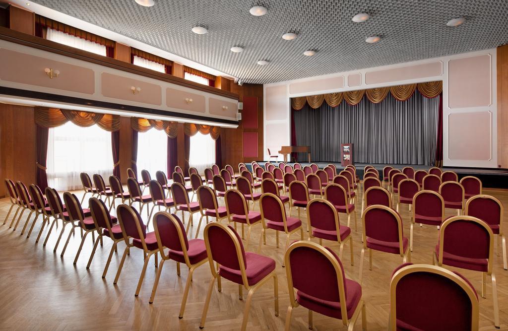 Chateau Monty Hotel 4*